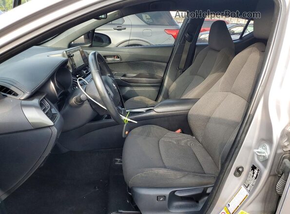 NMTKHMBX9JR056647 2018 TOYOTA C-HR Silver Вид панелі приладів
