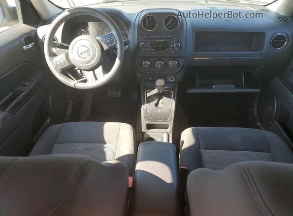 1C4NJRBB6HD138152 2017 JEEP PATRIOT Gray Սարքավորումների վահանակի տեսք