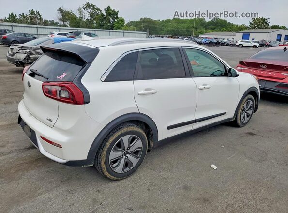 KNDCB3LC8J5119384 2018 KIA NIRO Белый Передняя правая четверть