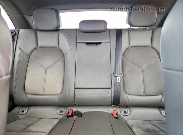 WP1AA2A55HLB00773 2017 PORSCHE MACAN Blue Widok wnętrza z tyłu