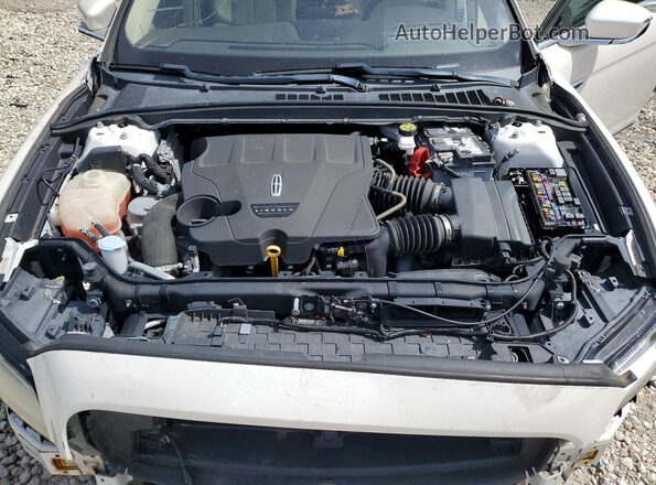 1LN6L9NC4J5617751 2018 LINCOLN CONTINENTA White Вид підкапотного простору