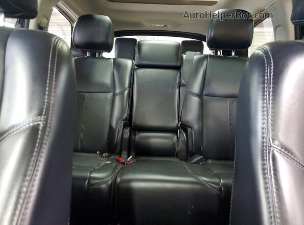 5N1DR2MM7JC619318 2018 NISSAN PATHFINDER Black Вид задньої частини салону