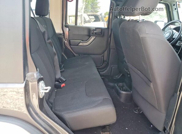 1C4BJWDG9HL644106 2017 JEEP WRANGLER Угольный Вид задней части салона