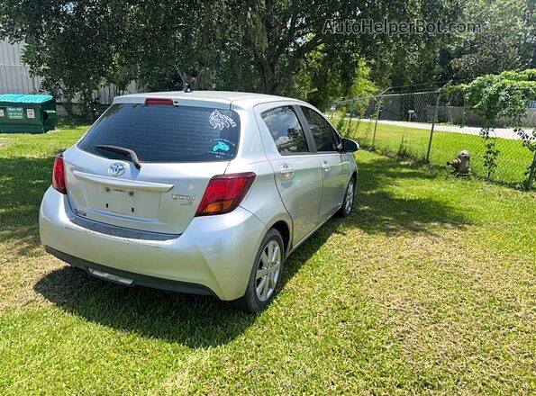 VNKKTUD35GA071024 2016 TOYOTA YARIS Серебряный Передняя правая четверть