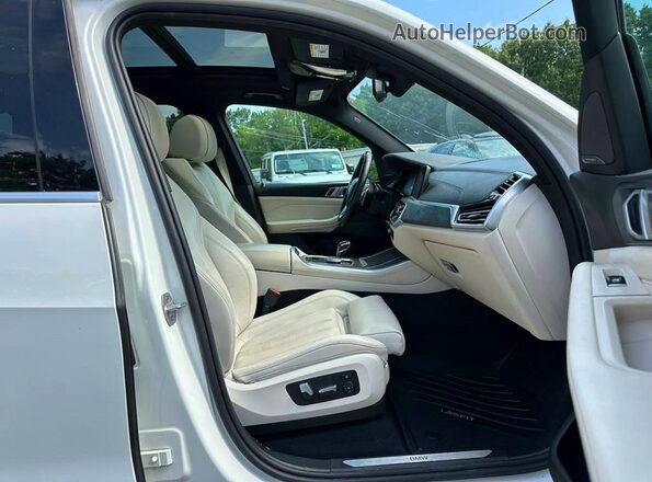 5UXCR6C00L9B84696 2020 BMW X5 White Dashboard view