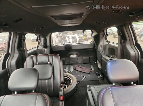2C4RDGEG7JR324564 2018 DODGE GRAND White Widok wnętrza z tyłu