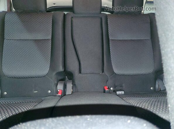 JA4AD3A34JZ032251 2018 MITSUBISHI OUTLANDER White Rear interior view