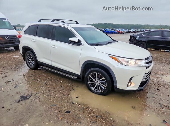 5TDKZRFH5KS572455 2019 TOYOTA HIGHLANDER Белый Вид спереди