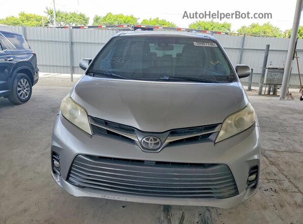 5TDYZ3DC2JS905000 2018 TOYOTA SIENNA Gray Вид ззаду