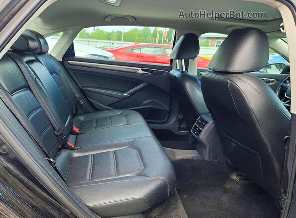 1VWBT7A3XHC011984 2017 VOLKSWAGEN PASSAT Gray Вид задньої частини салону