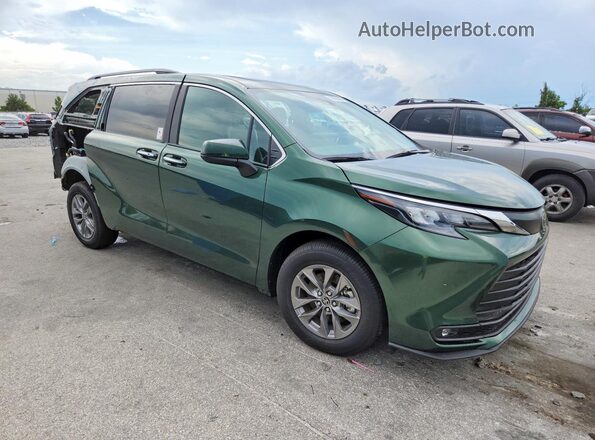 5TDYRKEC2TS300227 2026 TOYOTA SIENNA Green Front view