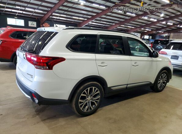JA4AZ3A32GZ004569 2016 MITSUBISHI OUTLANDER White წინა მარჯვენა