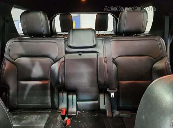 1FM5K8F82GGB27969 2016 FORD EXCUR Black Widok tylnych siedzeń