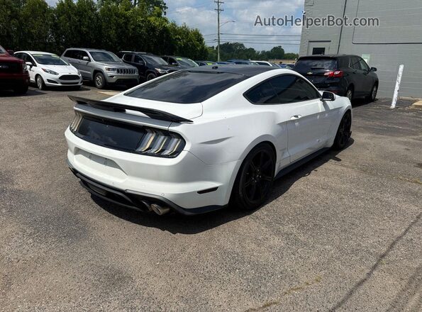 1FA6P8CF4K5146692 2019 FORD MUSTANG White Вид спереду
