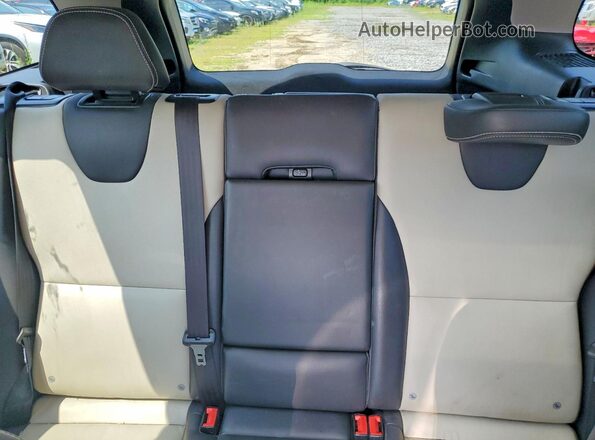 YV440MRR6H2094683 2017 VOLVO XC60 Silver უკანა სალონის ხედი