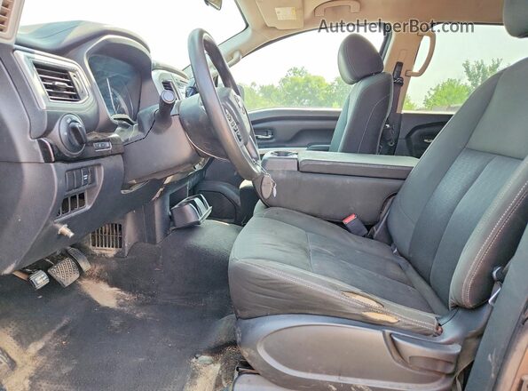 1N6AA1EJ7JN501199 2018 NISSAN TITAN Коричневый Вид панели приборов