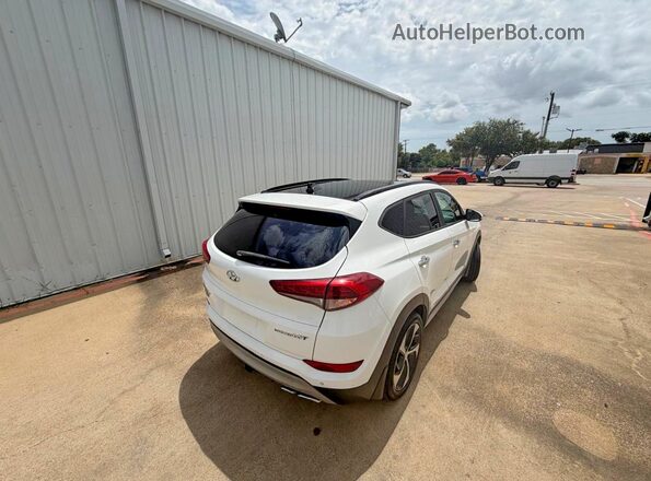 KM8J33A29JU745736 2018 HYUNDAI TUCSON White Вид спереду