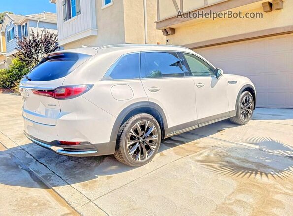 JM3KKEHA8R1181974 2024 MAZDA CX-90 Белый Вид спереди