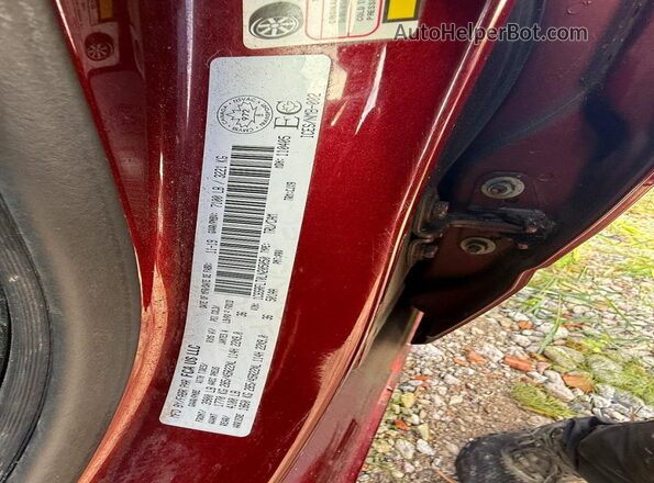 1C6SRFLT0LN205050 2020 RAM 1500 Burgundy Widok wnętrza z tyłu
