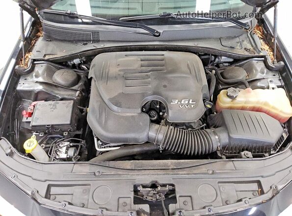 2C3CCARG0NH205531 2022 CHRYSLER 300 Black ძრავის განყოფილების ხედი