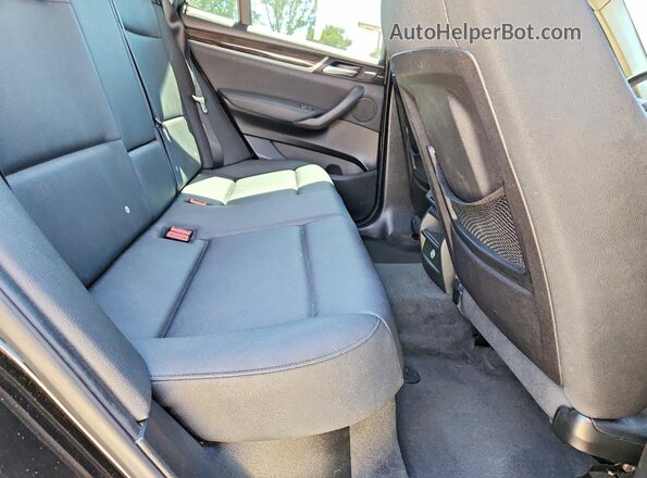 5UXWZ7C30H0V89219 2017 BMW X3 Black Widok wnętrza z tyłu