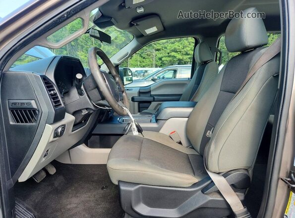 1FTEW1CB4KFB42813 2019 FORD F150 Gray Dashboard view