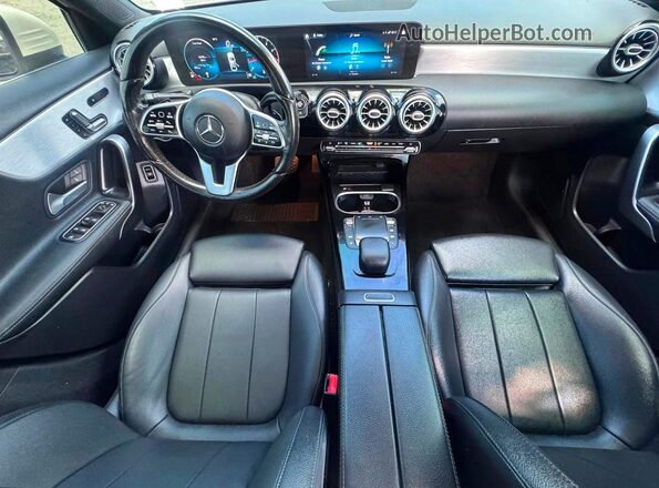 W1K3G4FB9MJ267992 2021 MERCEDES-BENZ A White Vista de los asientos traseros