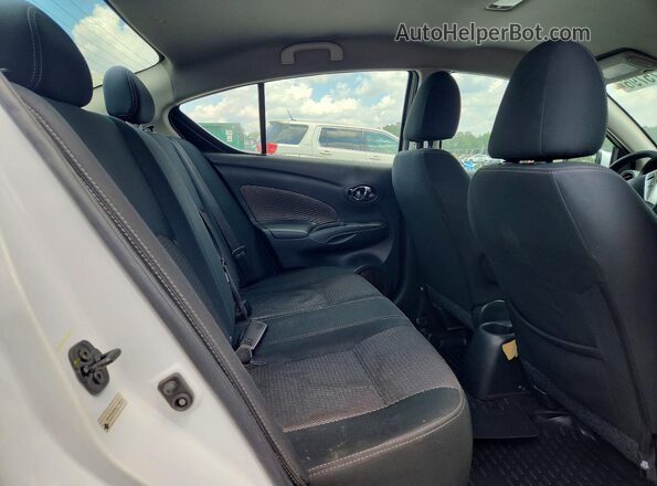 3N1CN7AP4KL878624 2019 NISSAN VERSA White უკანა სალონის ხედი