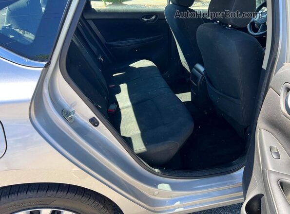 3N1AB7AP0KY443070 2019 NISSAN SENTRA Silver Սալոնի դիմացի տեսք
