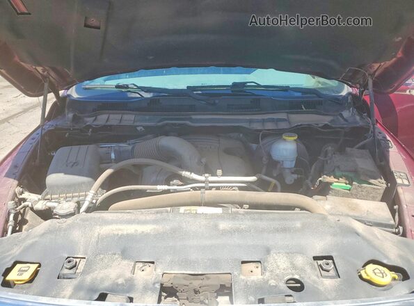 1C6RR7GT4JS214685 2018 RAM 1500 Бордовый Вид задней части салона