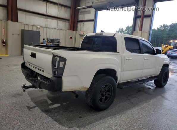5TFAX5GN8HX102096 2017 TOYOTA TACOMA White Front right
