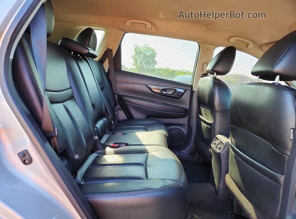 5N1AT2MV8KC822572 2019 NISSAN ROGUE Silver Շարժիչի բաժամունքի տեսք