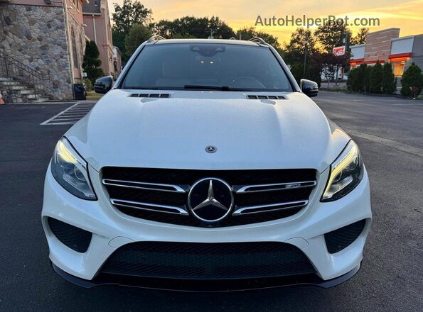 4JGDA6EBXJB015814 2018 MERCEDES-BENZ GLE White Widok wnętrza z przodu