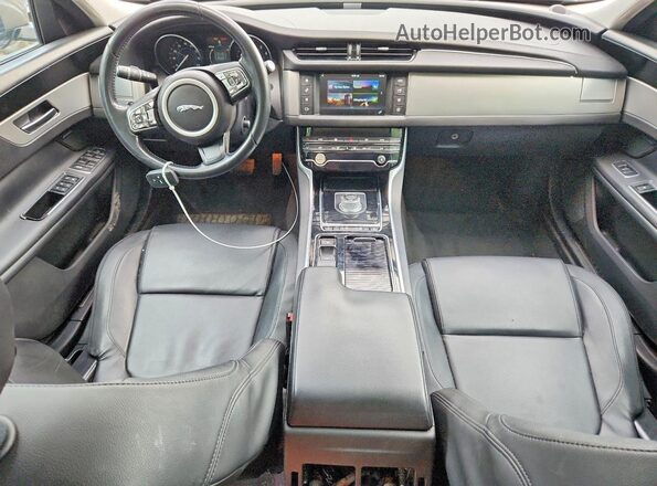 SAJBD4BV1GCY24502 2016 JAGUAR XF Brown Widok zestawu wskaźników