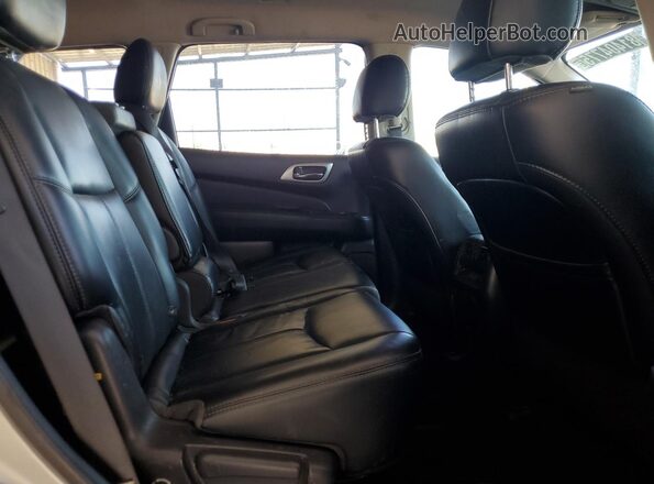 5N1DR2MMXHC601485 2017 NISSAN PATHFINDER Silver Շարժիչի բաժամունքի տեսք