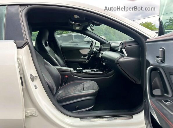 W1K5J5BB0MN167360 2021 MERCEDES-BENZ CLA-CLASS White Front interior view