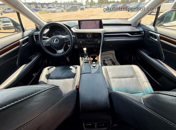 2T2BZMCA6HC056886 2017 LEXUS RX White Вид задніх сидінь