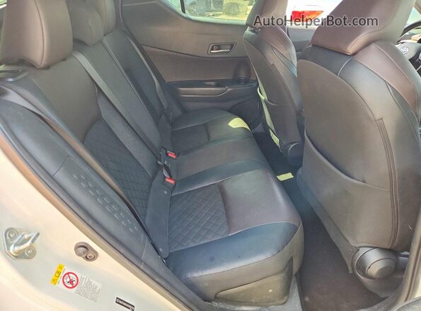 NMTKHMBX6KR087503 2019 TOYOTA C-HR White ძრავის განყოფილების ხედი