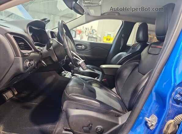 1C4PJMBN3KD481885 2019 JEEP CHEROKEE Синий Вид панели приборов