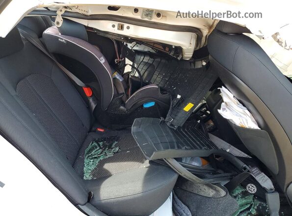 5NPE24AF3KH770144 2019 HYUNDAI SONATA White Вид задньої частини салону