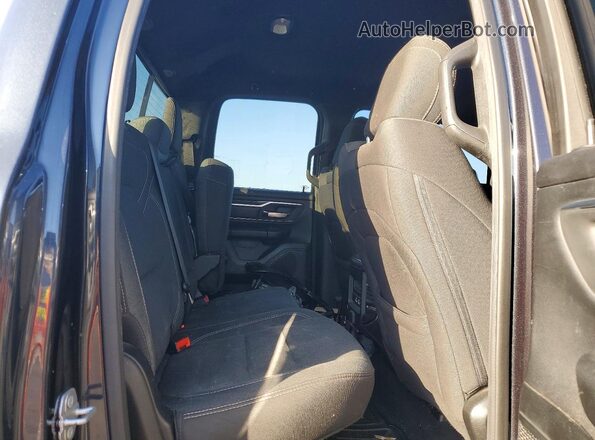 1C6RREBT7KN763535 2019 RAM 1500 Gray Widok wnętrza z tyłu