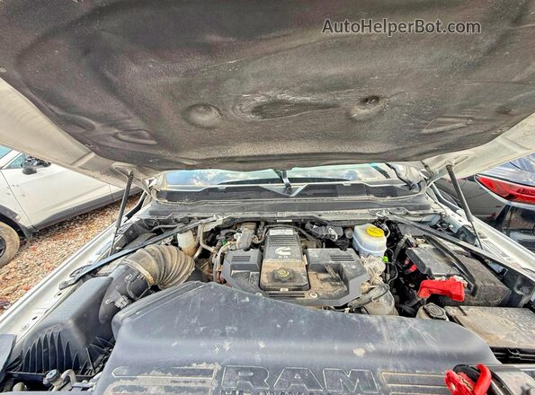 3C6UR5FL2NG154774 2022 RAM 2500 Белый Вид панели приборов
