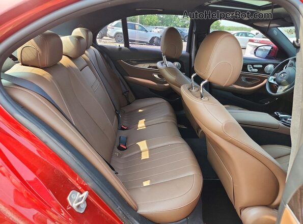 WDDZF4KB2HA193517 2017 MERCEDES-BENZ E Red Սալոնի հետևի տեսք