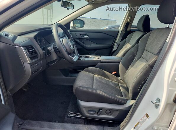 5N1BT3BA4RC682489 2024 NISSAN ROGUE White Առջևի վահանակի տեսք