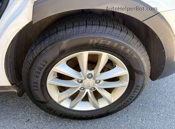 5XYPGDA33HG329369 2017 KIA SORENTO Белый 