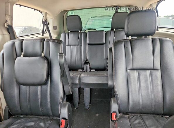 2C4RC1CGXGR304319 2016 CHRYSLER TOWN Silver Вид задньої частини салону