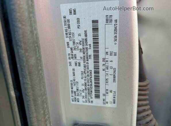 1FTFW1E50JKF63543 2018 FORD F150 Silver Widok naklejki z numerem VIN