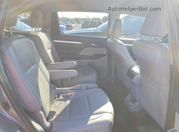 5TDKZRFH9KS297768 2019 TOYOTA HIGHLANDER Blue ძრავის განყოფილების ხედი