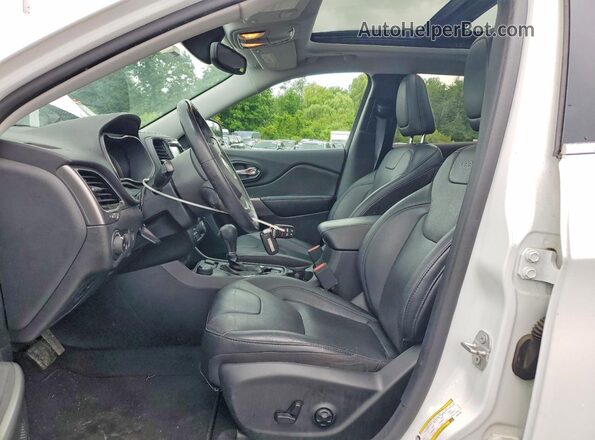 1C4PJMDN2LD567929 2020 JEEP CHEROKEE White Dashboard view