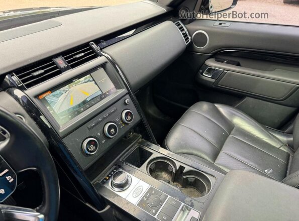 SALRG2RVXL2423148 2020 LAND ROVER DISCOVERY Black Rear seats view
